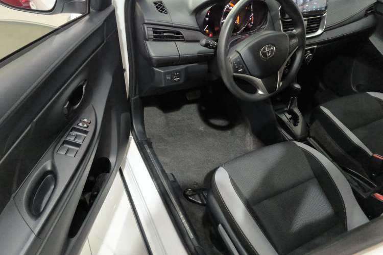 Used Toyota YARiS L 2022 X-Trail 1.5L CVT Leading PLUS Edition