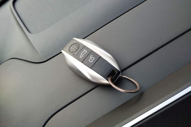 Used MG 7 2023 2.0T Automatic Hunter Luxury Edition
