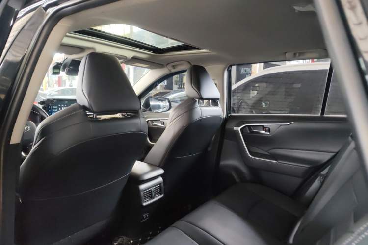 Used Toyota Wildlander 2020 Dual-Motor 2.5L E-CVT Four-Wheel Drive Luxury Edition