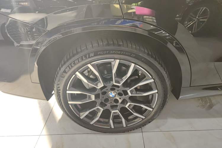 Used BMW X5 2023 xDrive 40Li M Sport Night Edition Package
