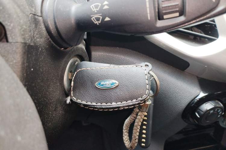 Used Ford EcoSport 2013 1.5L Manual Fashion Model