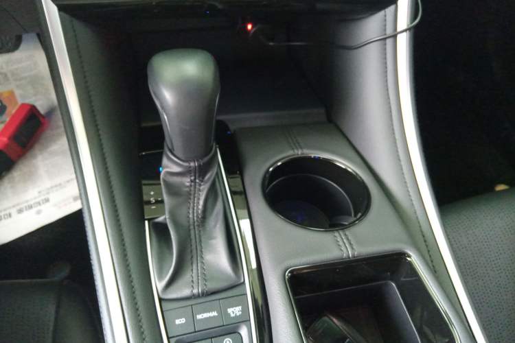 Used Toyota Avalon 2023 2.5L Luxury Edition
