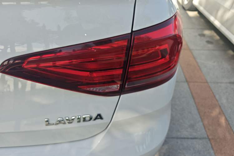 Used Volkswagen Lavida 2019 Lavida Start 1.5L Automatic Trendy Version China VI Standard