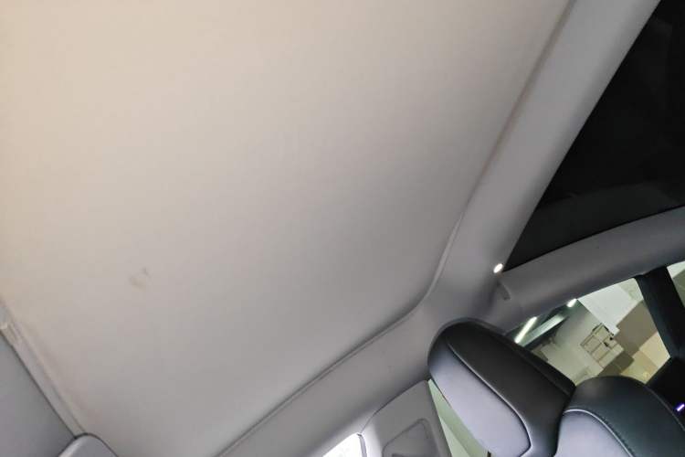 Used Tesla Model 3 2023 Long-Range All-Wheel-Drive Version
