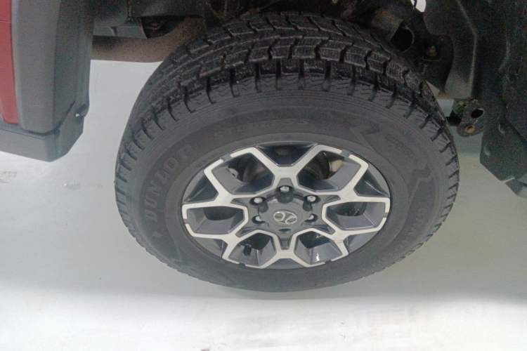 Used  BJ40 2018 PLUS 2.3T Automatic Four-Wheel Drive Flagship Version China V Emission Standard
