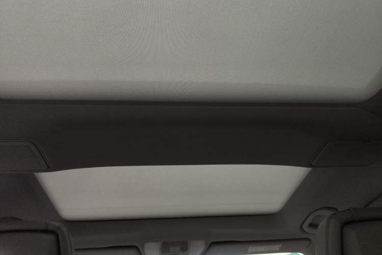 Used Mercedes-Benz E-Class 2014 Facelifted E 260 L Luxury Edition
