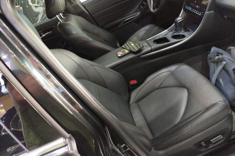 Used Toyota Avalon 2022 Dual-Engine 2.5L Luxury Edition