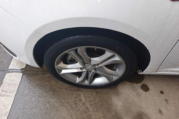 Used Geely Auto Emgrand GL 2017 1.3T DCT Luxury Model
