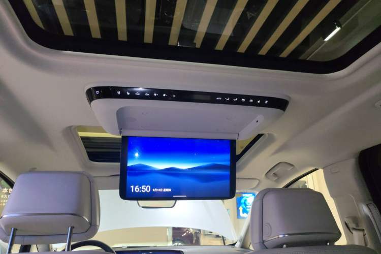 Used Buick GL8 New Energy 2024 Lu Zun Deluxe Edition 7-Seater
