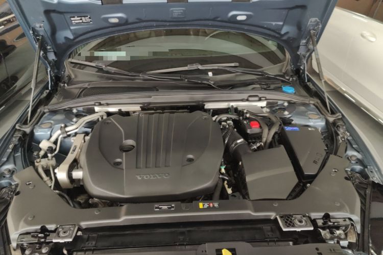 Used Volvo S60 2022 B4 Zhiyi Luxury Edition