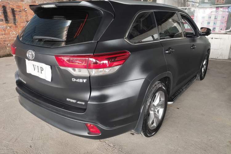 Used Toyota Highlander 2018 2.0T Four-Wheel Drive Luxury Version 7 Seats China VI Standard

