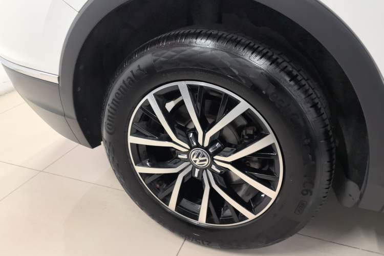 Used Volkswagen Tiguan L 2017 330TSI Automatic Two-Wheel Drive Luxury Edition
