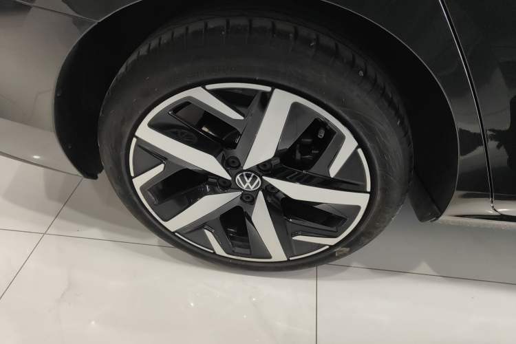 Used Volkswagen Lamando 2024 Lavida L 280TSI DSG Cool & Spicy Edition
