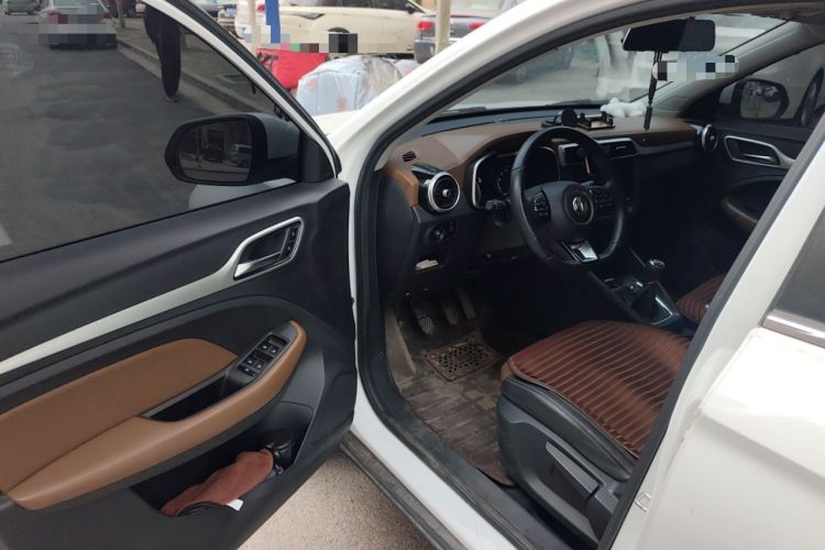 Used MG ZS 2017 1.5L Manual Deluxe Internet Edition
