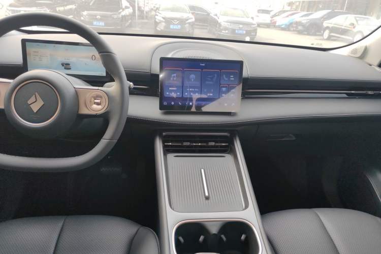 Used Baojun Baojun E6 
