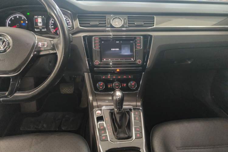 Used Volkswagen Passat 2017 330TSI DSG Prestige Edition
