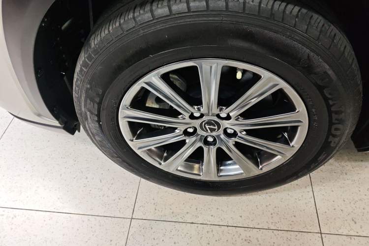 Used Lexus NX 2020 300h Front-Drive FENGSHANG Version China VI Standard
