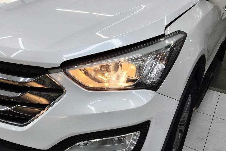 Used Hyundai Santa Fe 2013 2.4L Automatic Two-Wheel Drive Smart Version
