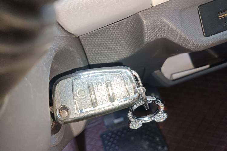 Used Chery QQ Ice Cream 2022 170km Sundae Phosphate Lithium-Ion
