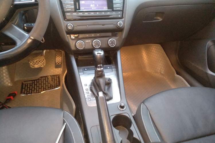 Used Skoda Octavia 2016 1.6L Automatic Smart Drive Edition
