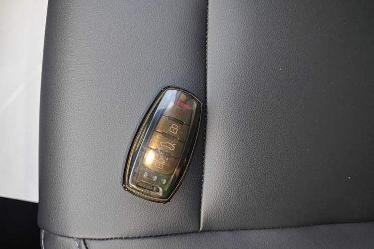 Used ORA Black Cat 2021 351 km Standard Version
