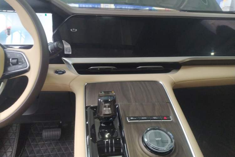 Used Geely Auto Monjaro L 2025 Dongfang Yao 2.0TD Automatic All-Wheel-Drive Wangyue Edition
