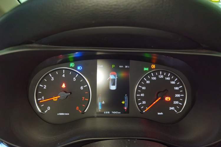 Used BYD Song MAX 2018 1.5T Automatic Smart Connect Elite Model with 6 Seats
