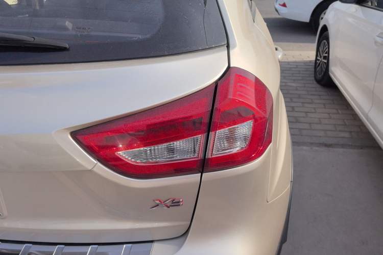 Used Geely Auto Vision X3 2017 1.5L Automatic Prestige Model
