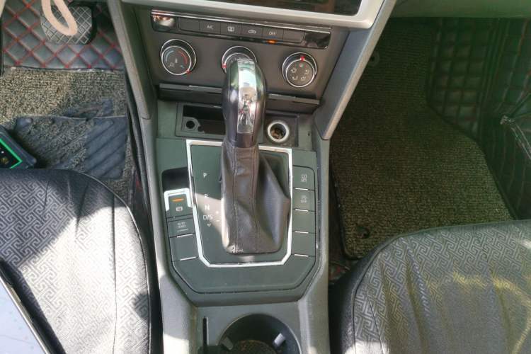 Used Volkswagen Lamando 2019 230TSI DSG Fashion Edition China V Standard