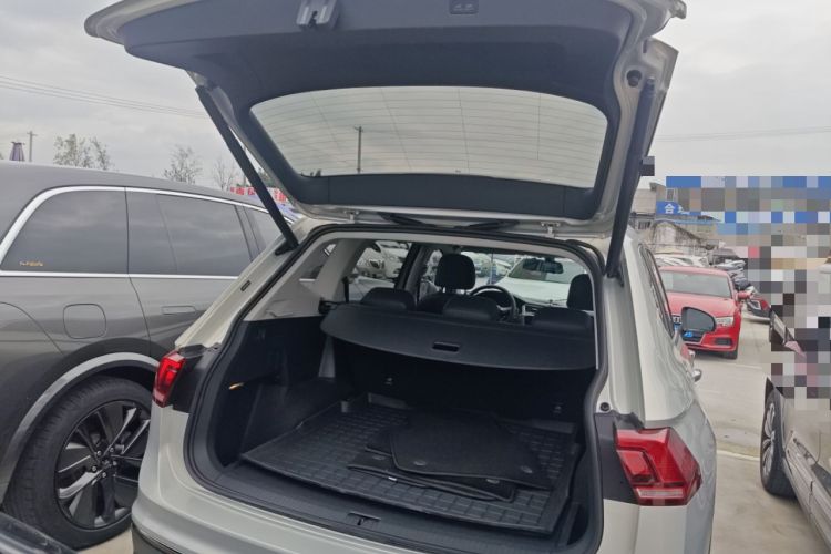 Used Volkswagen Tiguan L 2019 Revised 330TSI Automatic Two-Wheel Drive Smart & Luxury Edition China VI Standard