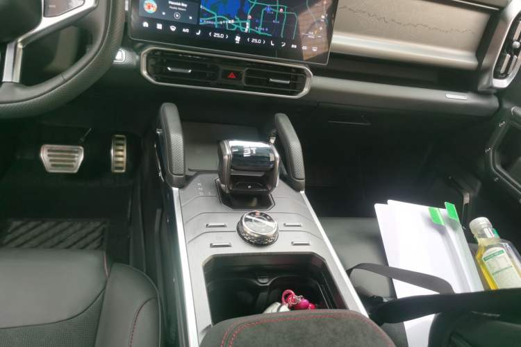 Used JETOUR Traveler 2023 2.0T All-Wheel Drive Conquer PRO
