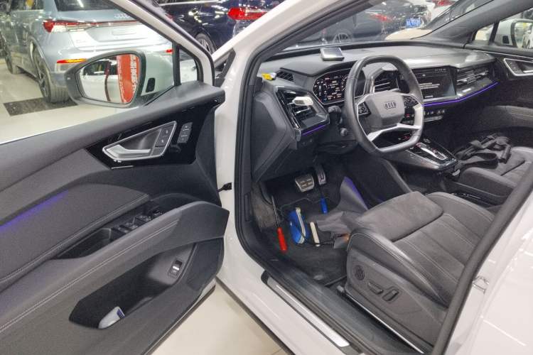 Used Audi Q4 e-tron 2022 50 e-tron quattro Visionary Edition