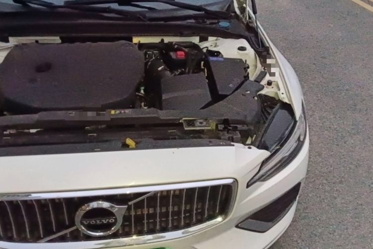 Used Volvo S60 2022 B4 Zhiyuan Luxury Edition
