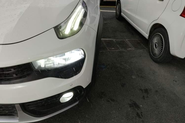 Used Lynk & Co 02 2018 2.0T Automatic Two-Wheel Drive Pro Edition China VI Standard
