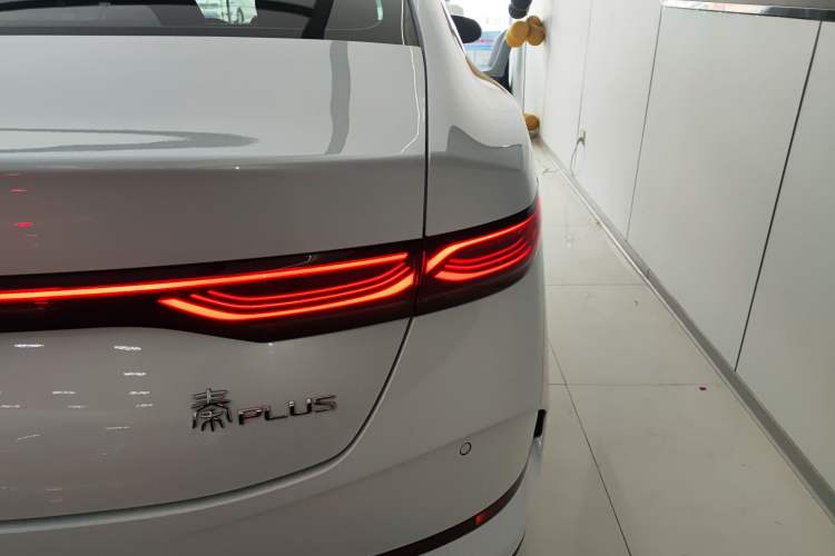 Used BYD Qin PLUS 2025 DM-i Smart Drive 55KM Leading Model