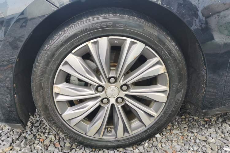 Used Hongqi E-QM5 2022 431 km Charge & Enjoy Edition