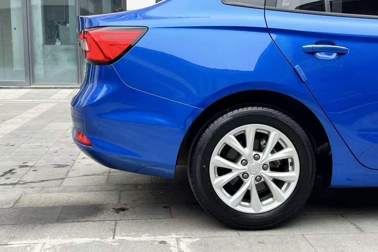 Used Roewe i5 2020 1.5L Automatic 4G Connected Linghao Edition