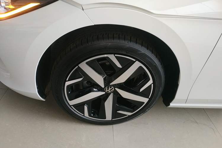 Used Volkswagen Lamando 2025 Lavida L 280TSI DSG Cool & Spicy Edition
