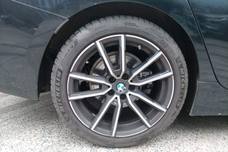 Used BMW 3 Series 2021 Second Facelift 325Li M Sport Package
