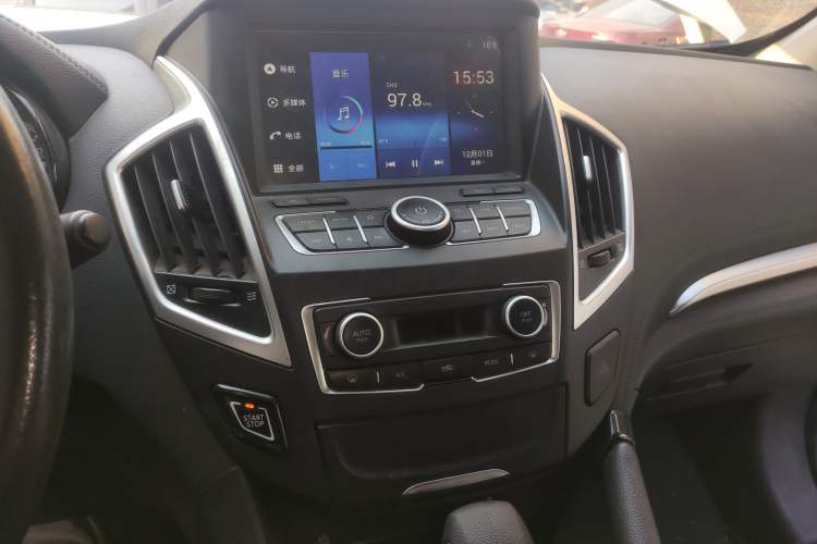 Used Dongfeng Aeolus AX7 2016 2.0L Automatic Zhiyi Trim
