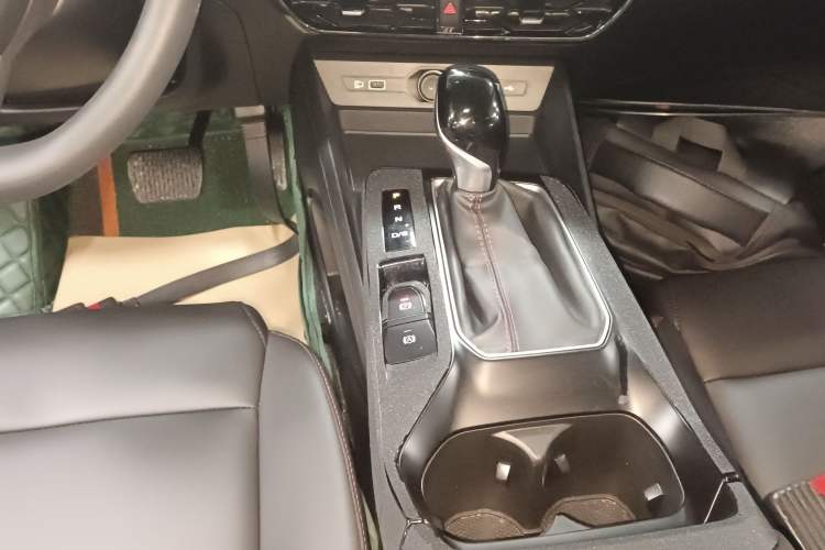 Used MG 5 2023 180 DVVT CVT Fashion Edition
