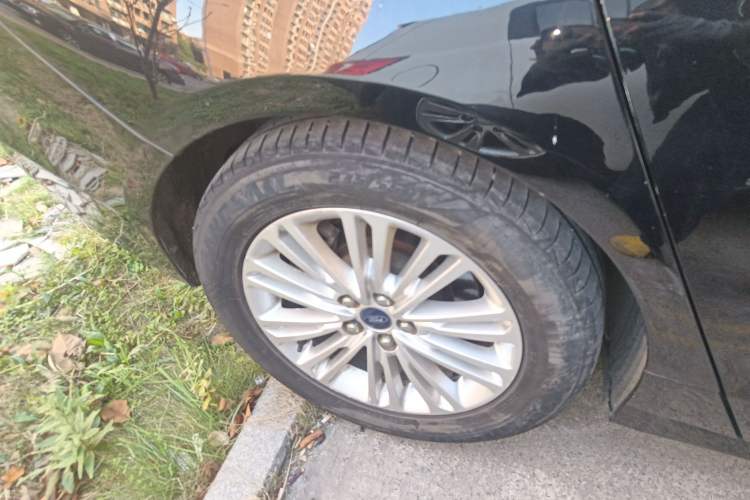 Used Ford Taurus 2017 EcoBoost 245 Fashion Edition