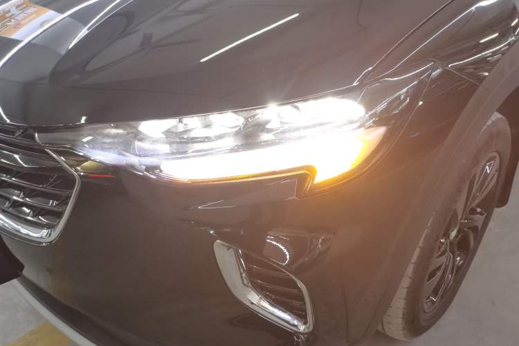 Used Buick Envision 2023 Encore S 652T Two-Wheel-Drive Luxury Model