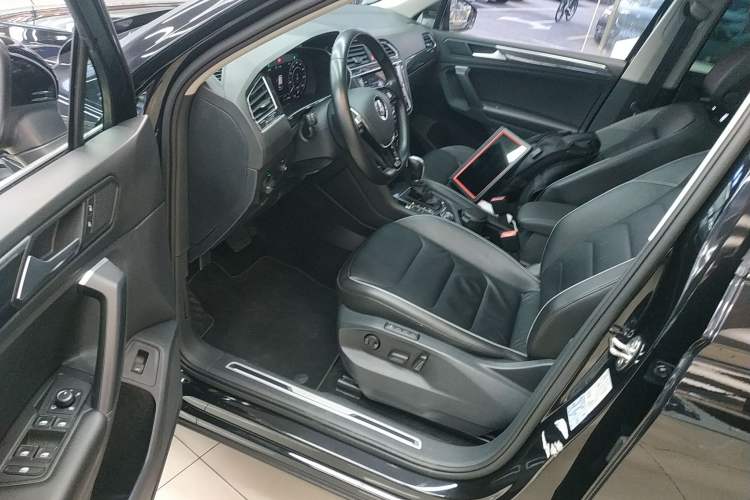 Used Volkswagen Tiguan 2018 330TSI All-Wheel-Drive Innovation Model
