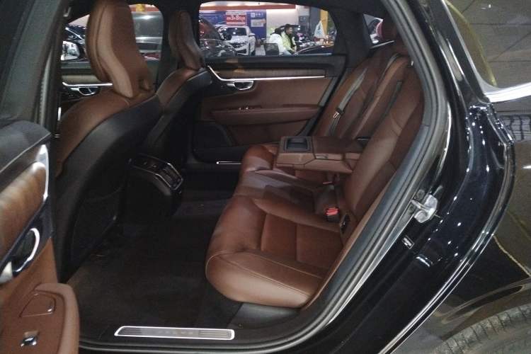 Used Volvo S90 2021 B5 Zhiyuan Luxury Edition
