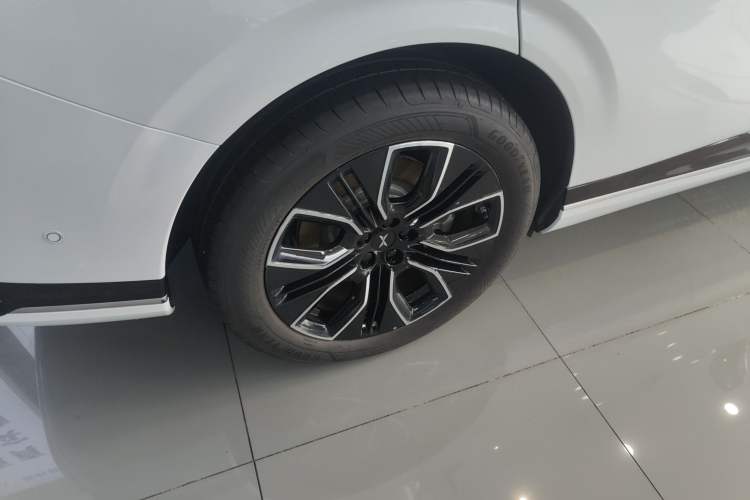 Used XPeng G9 2025 625 Long-Range Max
