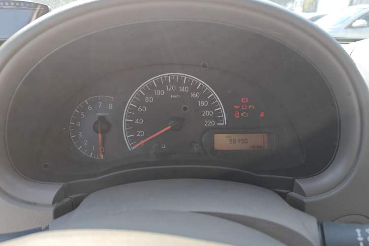 Used Nissan Sunny 2014 1.5XE Manual Elite Edition