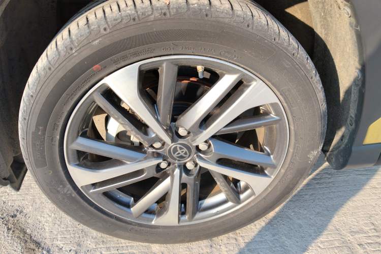 Used Toyota FRONTLANDER 2022 2.0L CVT Luxury PLUS Edition
