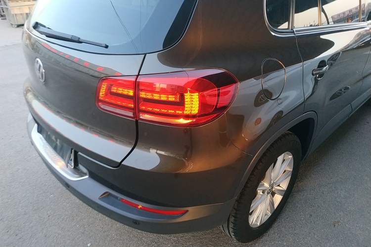 Used Volkswagen Tiguan 2017 300TSI Automatic Two-Wheel Drive Silk Road Comfort Edition
