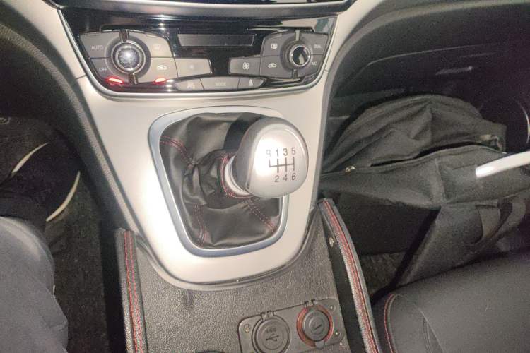 Used Haval M6 2019 1.5T Manual Two-Wheel Drive Elite Version China VI Standard
